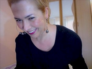 1Milf4U's Sexcam