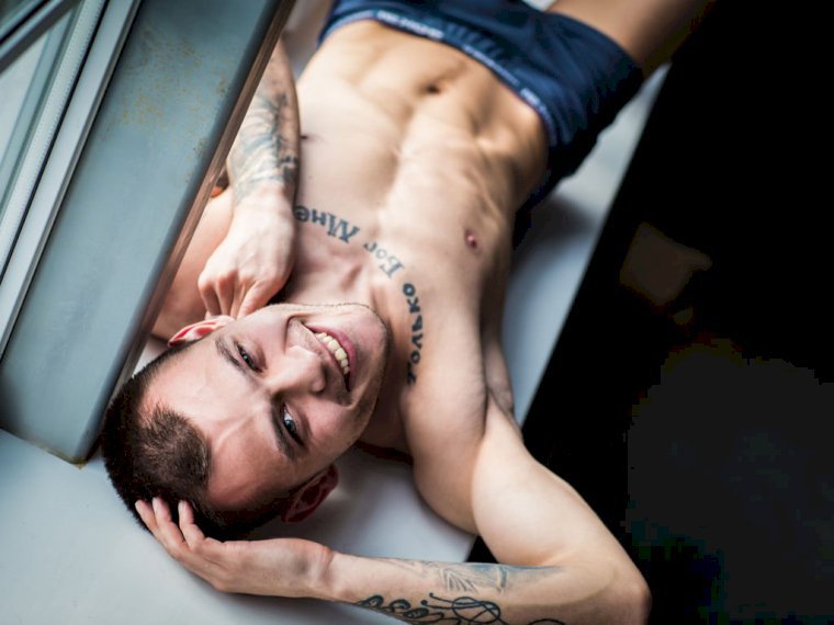 a0ChampionLarry's profile - Image n°1