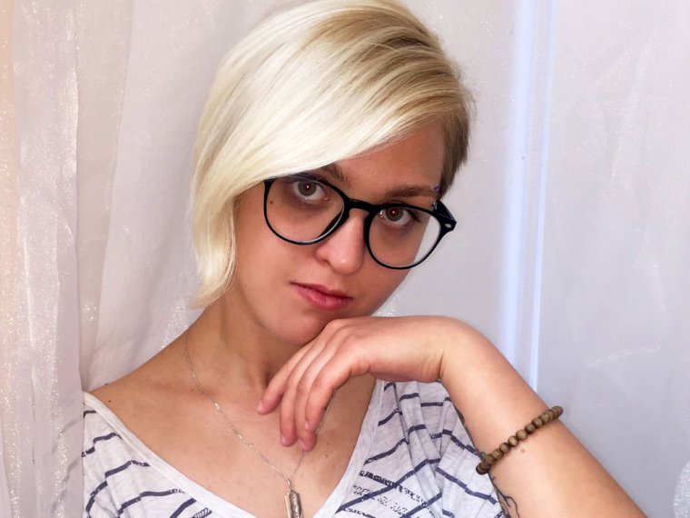 Aarline's profile - Image n°0