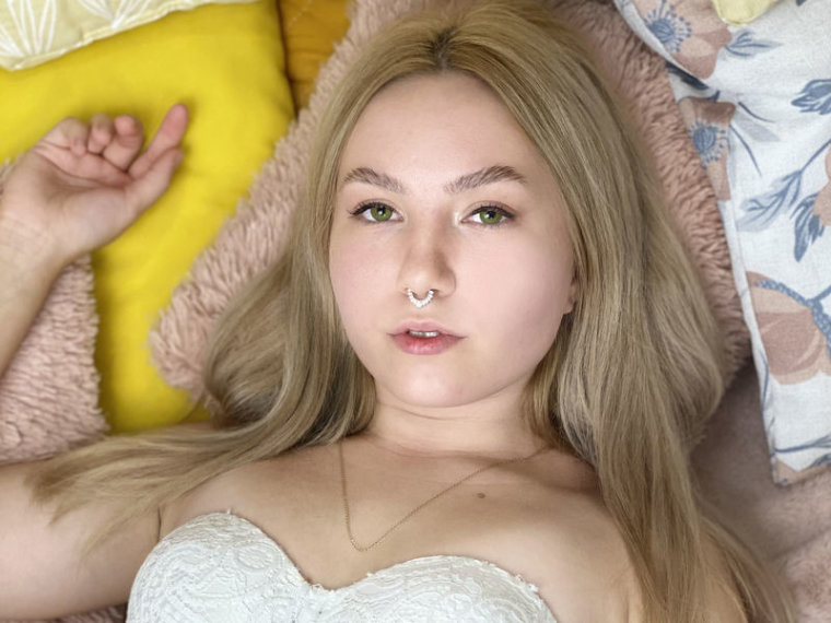 AbigailHolt's profile - Image n°0