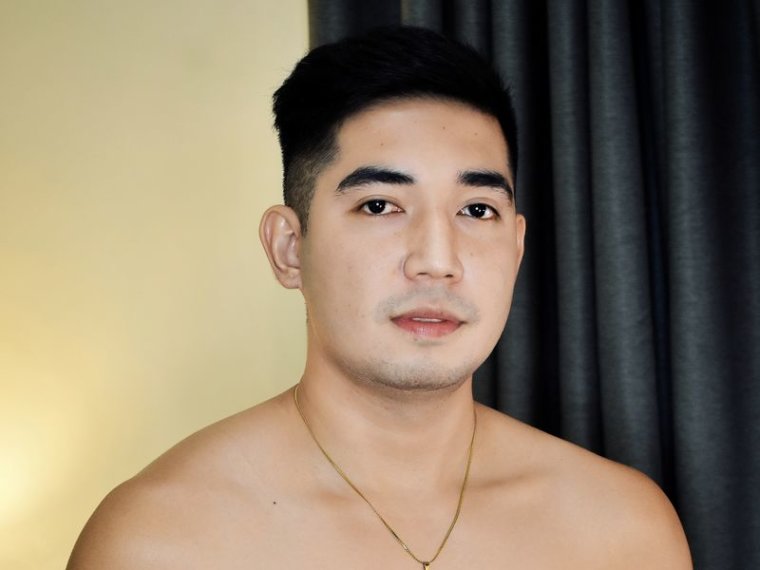 AdamAguilar's profile - Image n°0