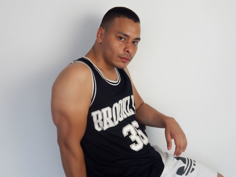 AdamCalvins's profile - Image n°0
