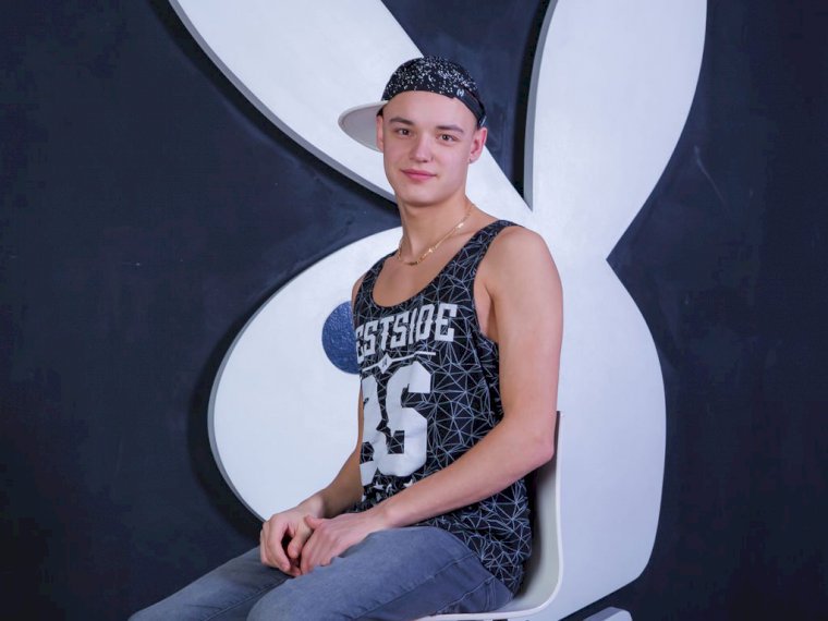AdamNoy's profile - Image n°0