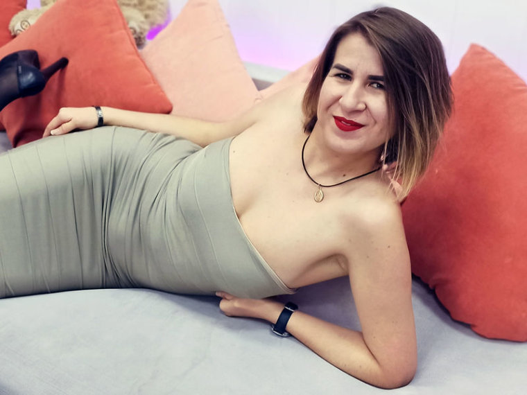 AdelineBella's profile - Image n°0