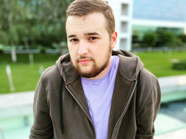 AdelinSoare's profile - Image n°0