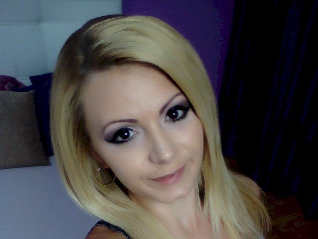 Adell4's profile - Image n°1
