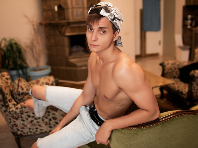 AdiSporty's profile - Image n°0