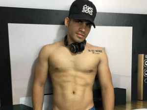 Live Sex AdonisGuyxx