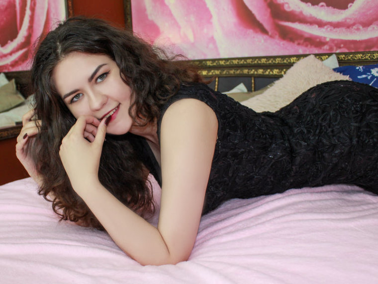 AdrianaKelley's profile - Image n°0
