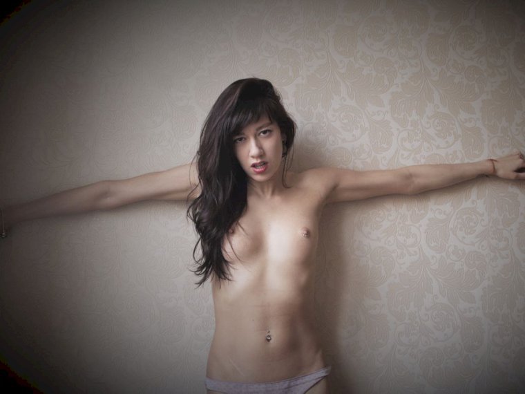 AdrianaKim777's profile - Image n°1