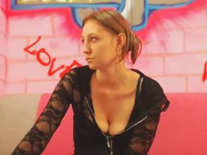 AdrianaNight's Sexcam