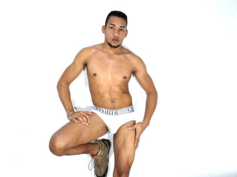 ADRIANCUMS's profile - Image n°1
