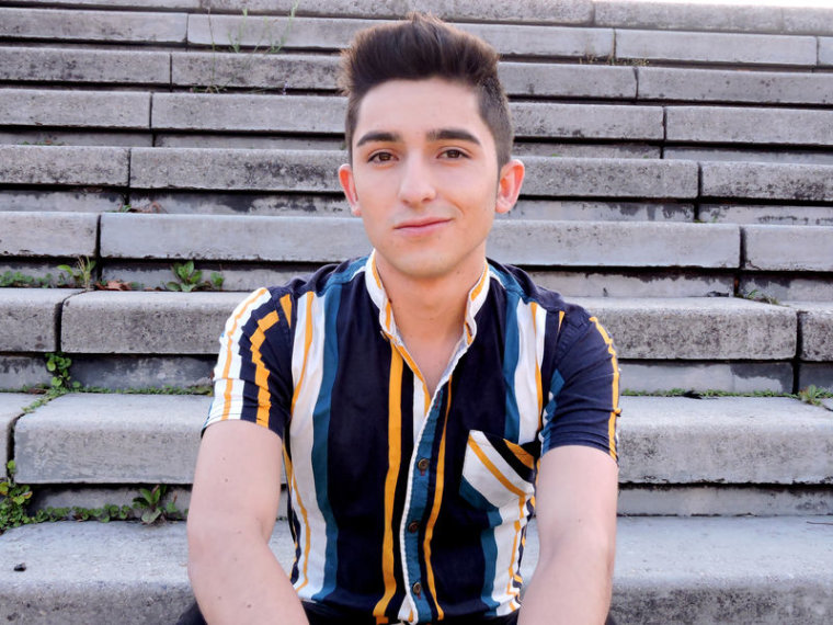AdrianMatiz's profile - Image n°0