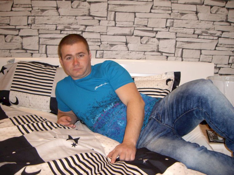 ady007's profile - Image n°0