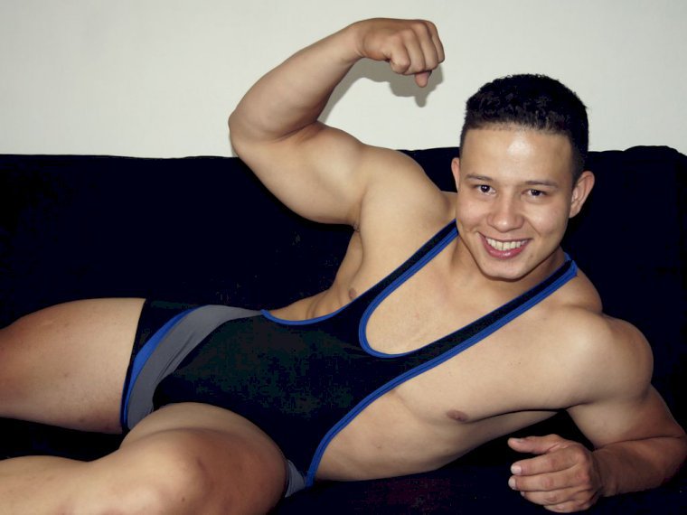 AHNTONY's profile - Image n°0