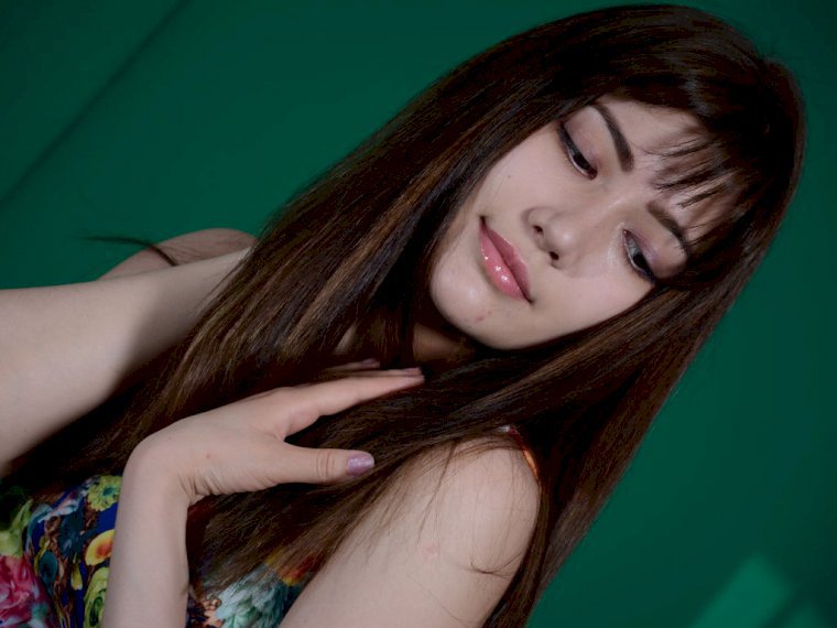 Aimira's profile - Image n°1