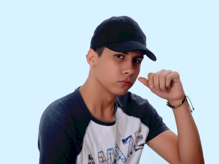 AlanxRoss's profile - Image n°0