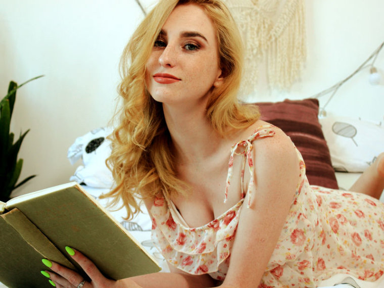 AlbinaAlvarez's profile - Image n°0