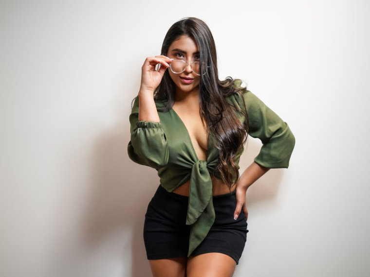 AlejandraFarkash's profile - Image n°0