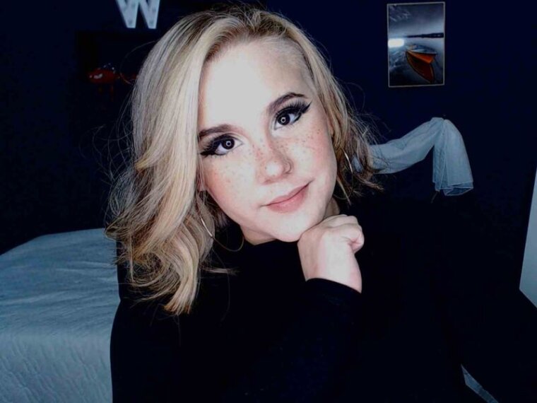 AlejandriaBenet's profile - Image n°0