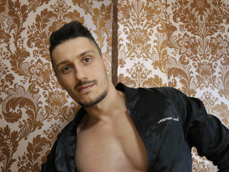 AlejandroEdgar's profile - Image n°0