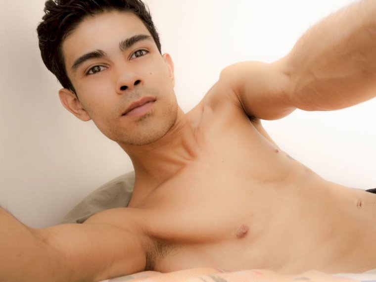 alejosexylatin's profile - Image n°0