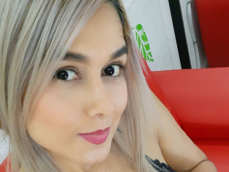 AlesandraCollins's profile - Image n°0