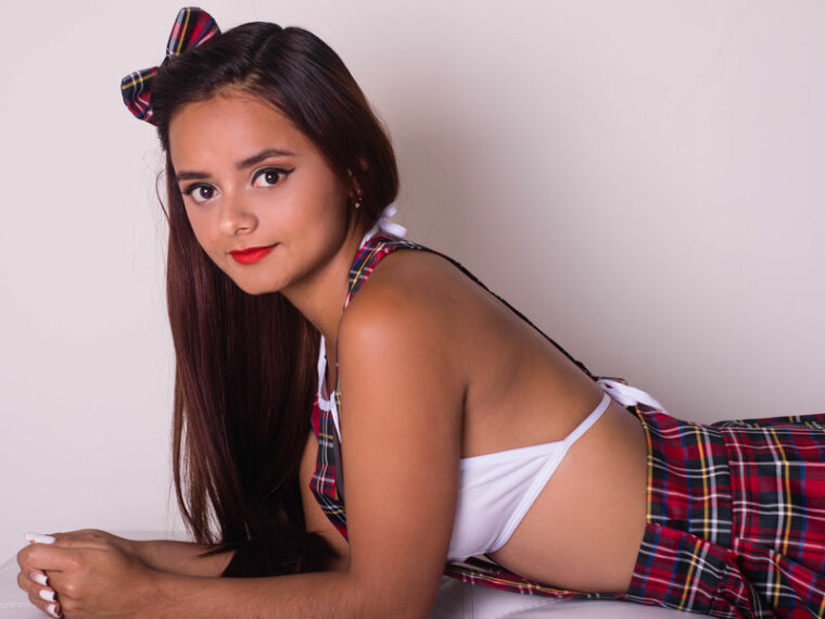 AlesandraLane's profile - Image n°0