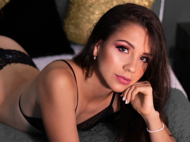Profil de AlesiaSimons - Photo n°0