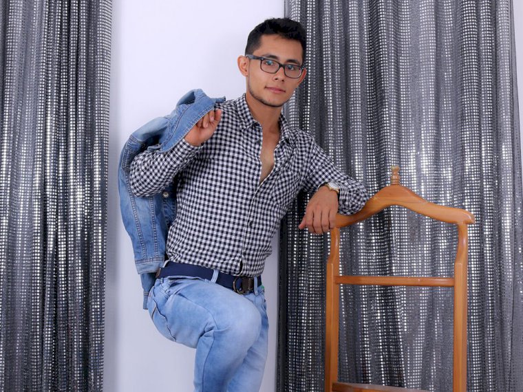 AlessandroManly's profile - Image n°1