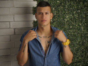AlessioCavallo's Sexcam