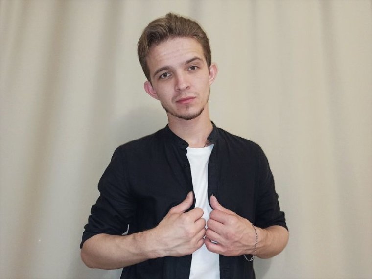 AlexanderHeart's profile - Image n°0