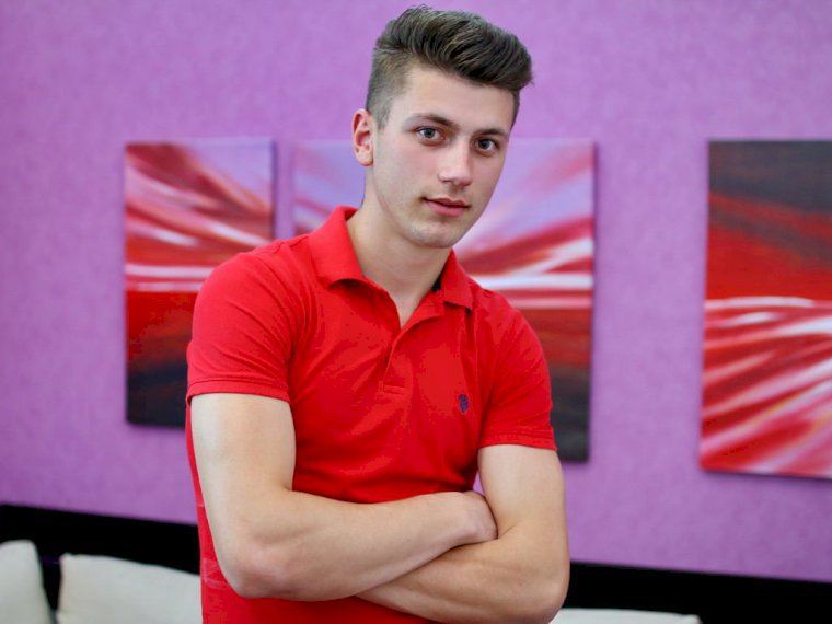 AlexanderRoe's profile - Image n°0