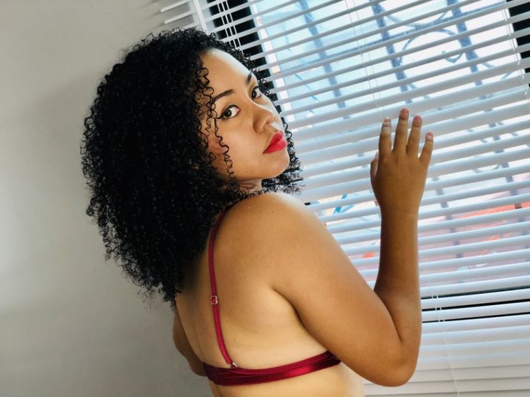 AlexandraGuti's profile - Image n°0