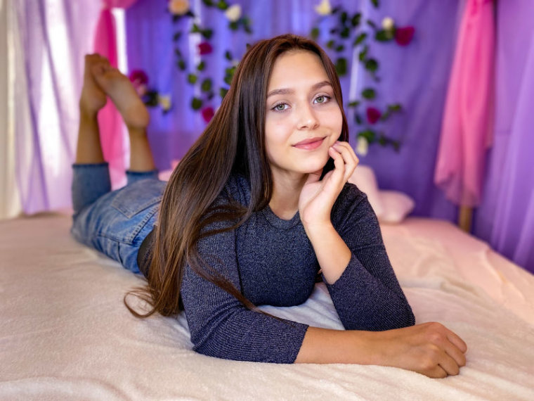 AlexandrinaGrant's profile - Image n°0