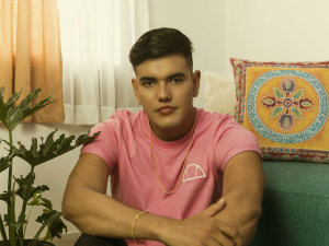 AlexandroRivera's Sexcam