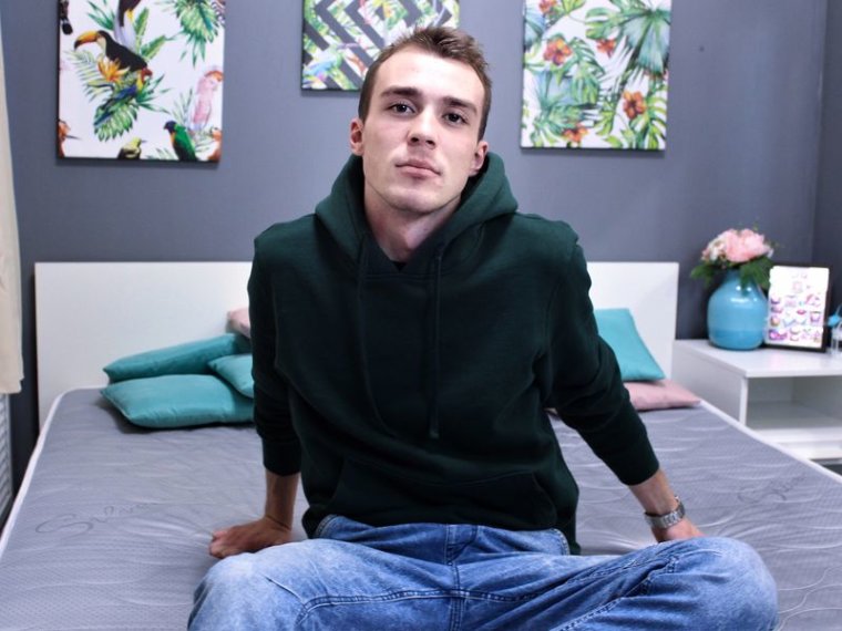 AlexBradmont's profile - Image n°0