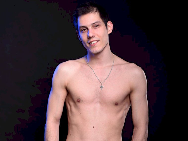 AlexDarnell's profile - Image n°0