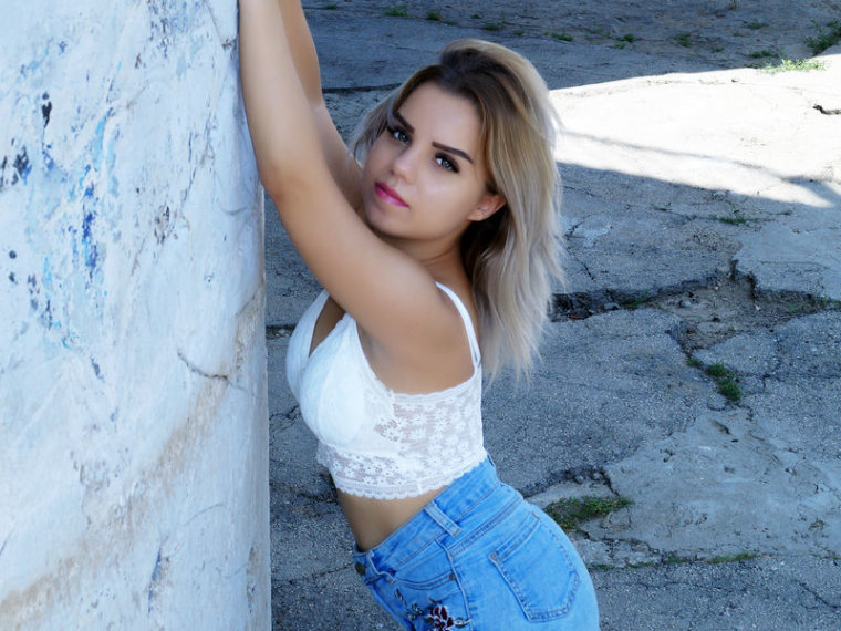 Profil de AlexiaBloom - Photo n°0