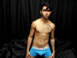 ALEXISCUTEGUY's Sexcam