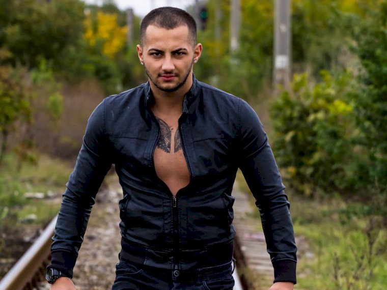 alexmusclehotxox' profilo - Immagine n°1