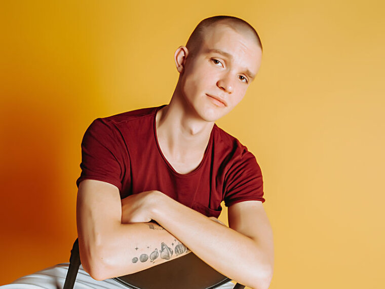 AlexRobinson's profile - Image n°0