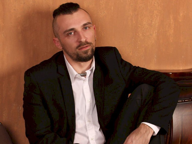 AlexSuperstar's profile - Image n°0