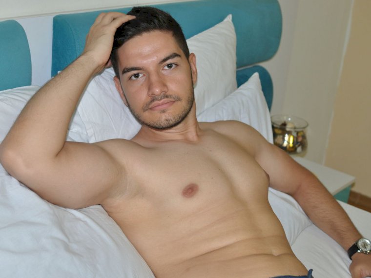 AlexTham's profile - Image n°0