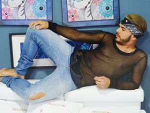 ALEXXANDERlatino's Sexcam