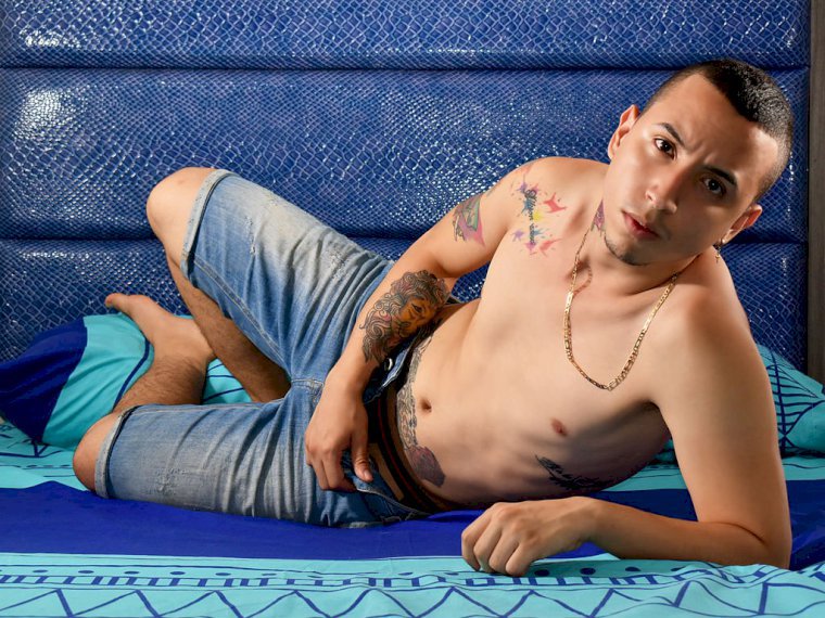 AlexxHotboyxs's Profil - Bild n°1