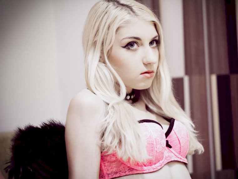 AliceAngel18's profile - Image n°0