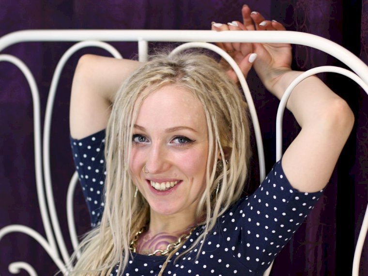 AliceBlazeHot's profile - Image n°0