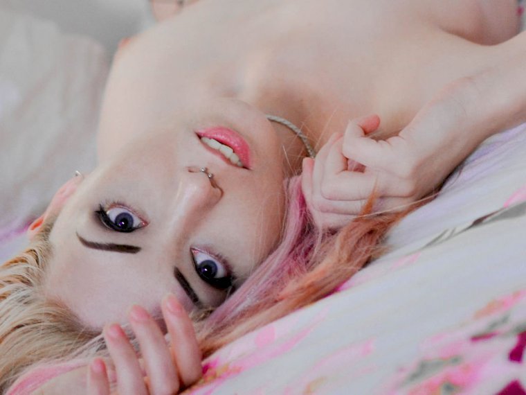 AliceGray's profile - Image n°1