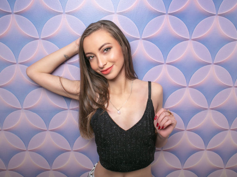AliceHandler's profile - Image n°0